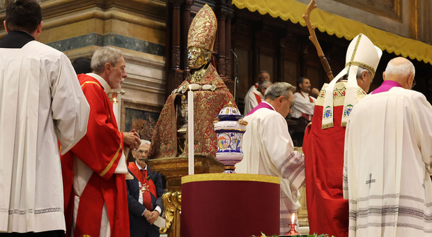 Miracolo San Gennaro La Spiegazione Del Sangue Sciolto E La Leggenda