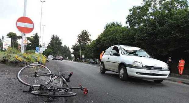 Ciclista Travolto E Ucciso Da Un Auto Tragico Incidente In Via Tuscolana