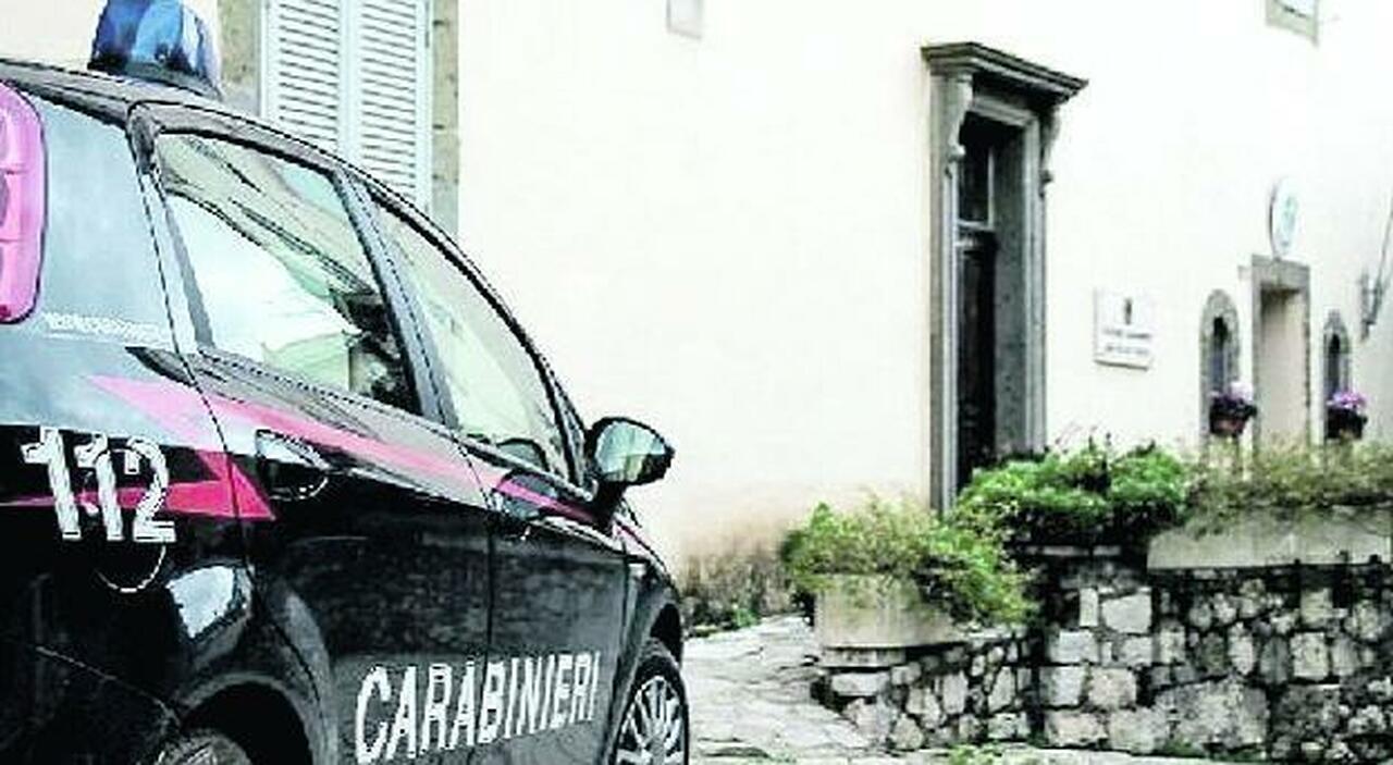 Litigano Per Una Donna E Si Affrontano In Strada