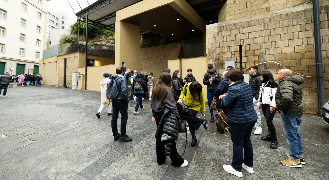 Napoli A Monte Echia Dopo Anni Lascensore Per La Rinascita