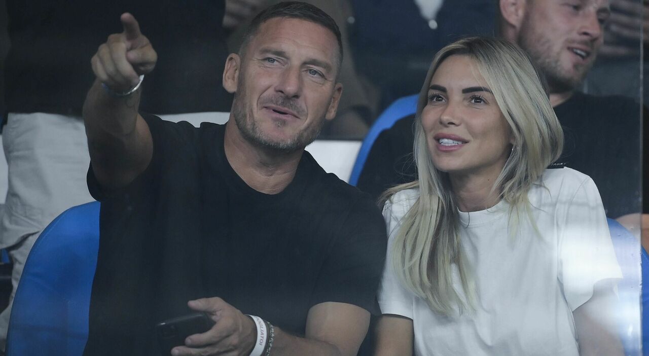 Francesco Totti E Il Flirt Con Marialuisa Jacobelli La Strana