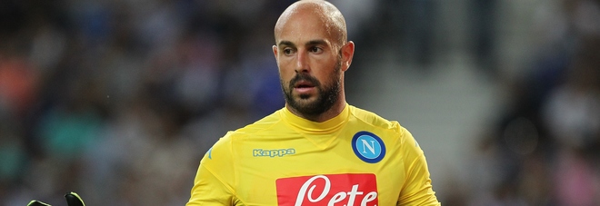 Napoli-Reina alla resa dei conti:
il club offrirà contratto fino al 2019