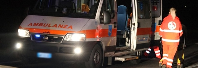 Cinquantenne travolto e ucciso da un'auto che fugge: è caccia al pirata Cinquantenne travolto e ucciso da un'auto che fugge: è caccia al pirata