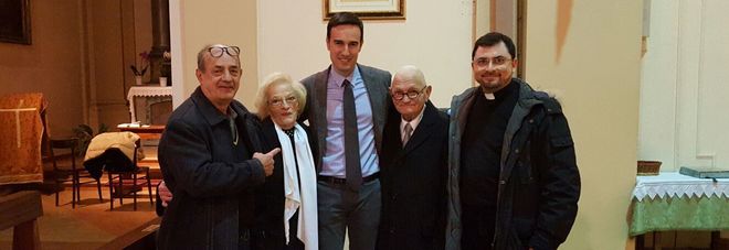 Per le nozze di diamante
dell'ex pugile Scarponi
grande festa con il sindaco