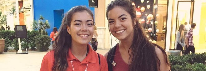 «Ho incontrato la mia sosia». E la foto su Twitter diventa un caso «Ho incontrato la mia sosia». E la foto su Twitter diventa un caso