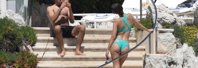 Emily Ratajkowski
cellulite sul lato B?
A noi sembra perfetta