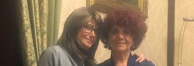 Carla Caiazzo, bruciata dall'ex incinta: la prima uscita pubblica