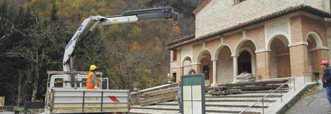 Chiesa provvisoria in arrivo
Una second life per l'Ambro
Domani la conferenza dei servizi