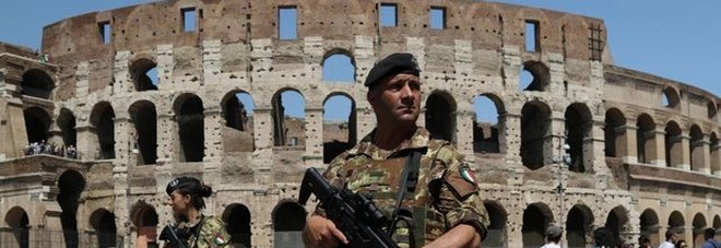 Trattati, Roma sorvegliata speciale: 100 telecamere per «controlli preventivi». Colosseo e Fori chiusi Trattati, Roma sorvegliata speciale: 100 telecamere per «controlli preventivi». Colosseo e Fori chiusi