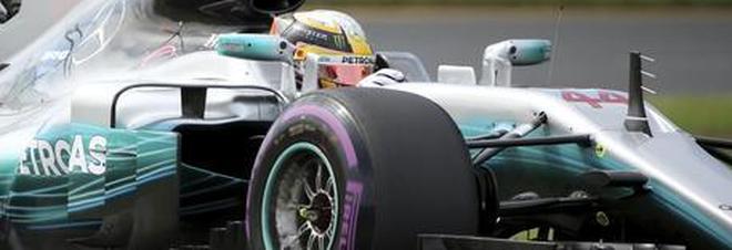 Hamilton conquista la pole position. Vettel secondo