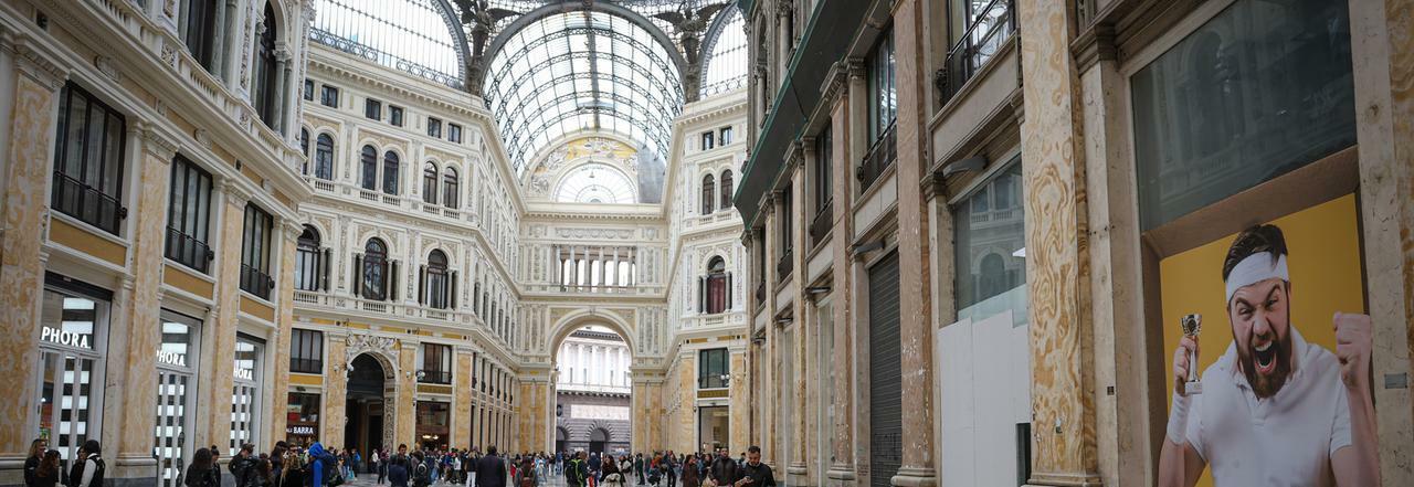 Galleria Umberto A Napoli Lultimo Sprint Un Milione Per I Cancelli