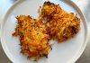 Orata in friggitrice ad aria, con una crosta croccante di patate e carote