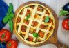 Crostata salata alla parmigiana, la ricetta deliziosa con pasta matta all’olio EVO Crostata salata alla parmigiana Colavita