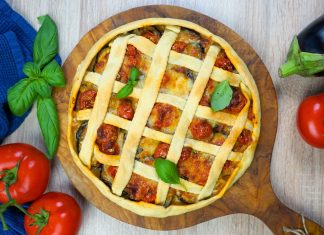 Crostata salata alla parmigiana, la ricetta deliziosa con pasta matta all’olio EVO Crostata salata alla parmigiana Colavita