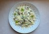 Farfalle zucchine e prosciutto, la ricetta dal tocco cremoso e dal gusto delicato Farfalle zucchine e prosciutto