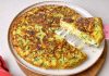 Torta di zucchine in padella: la ricetta super filante senza forno Torta di zucchine in padella