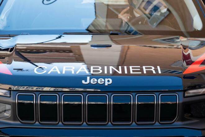 Jeep Avenger elettrica mette la divisa dei Carabinieri