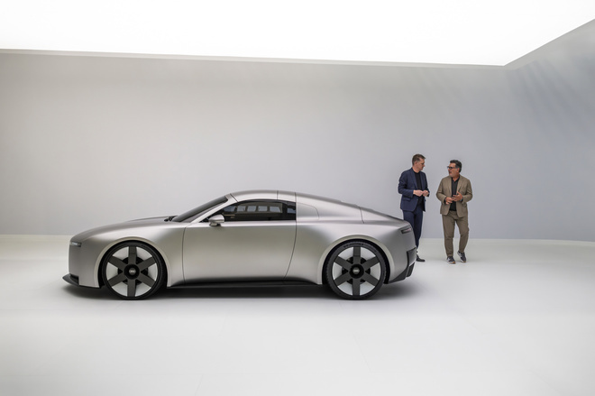 Audi, il nuovo corso parte da Milano con Concept C