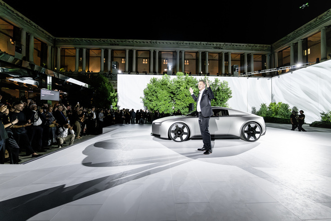 Audi, il nuovo corso parte da Milano con Concept C