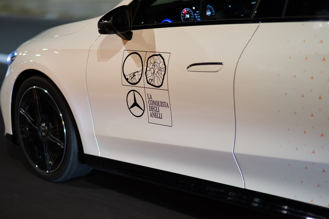 Mercedes, nuova CLA 250+ conquista il GRA: 10 giri e oltre 700 km con un pieno di energia