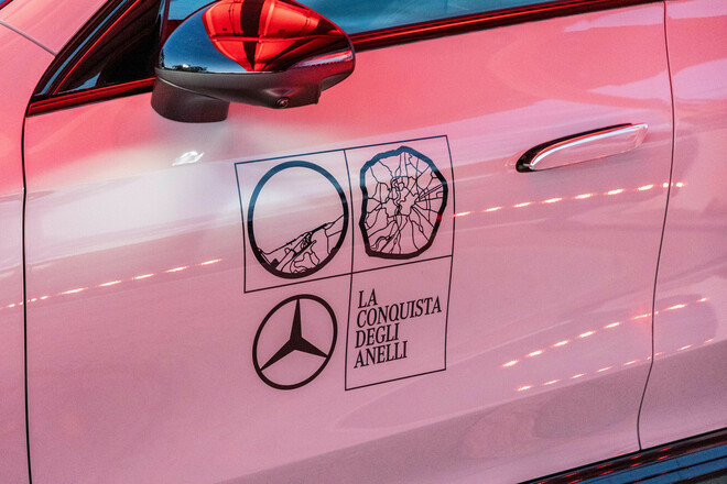 Mercedes, nuova CLA 250+ conquista il GRA: 10 giri e oltre 700 km con un pieno di energia