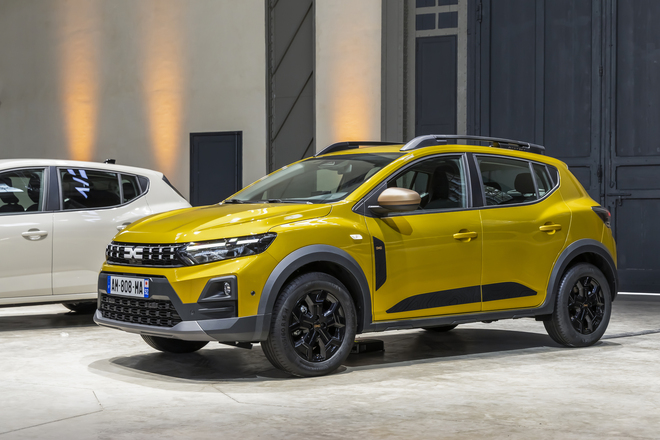 Dacia Sandero si rinnova