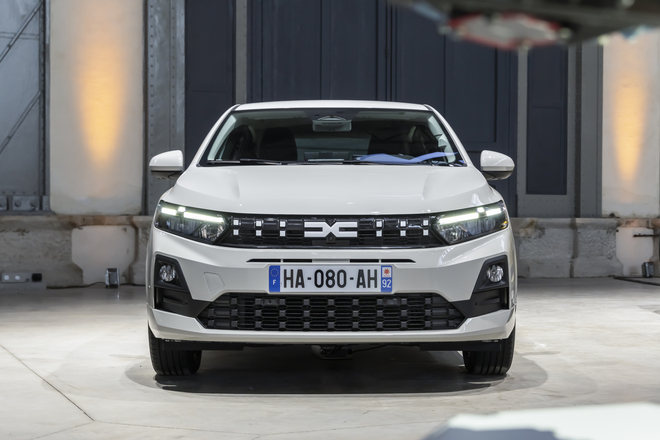 Dacia Sandero si rinnova