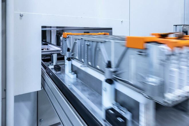 Ferrari, la produzione dell'elettrica a Maranello