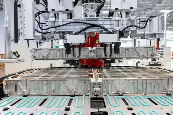 Ferrari, la produzione dell'elettrica a Maranello