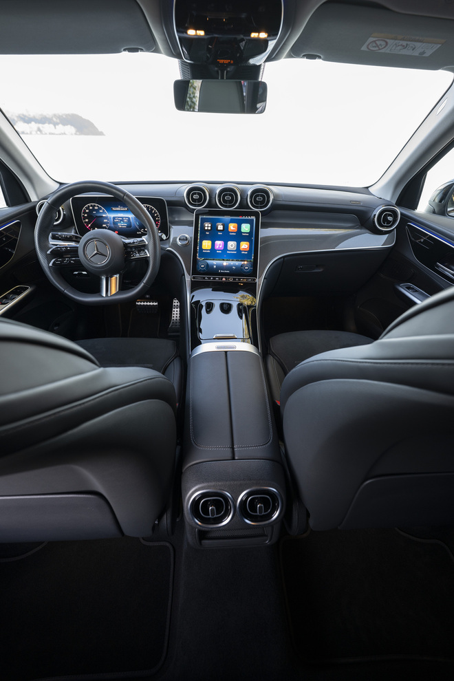 Mercedes GLC 2026: in strada il restyling