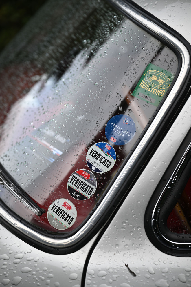 Mercedes celebra 140 anni a Roma con una spettacolare parata di 60 auto