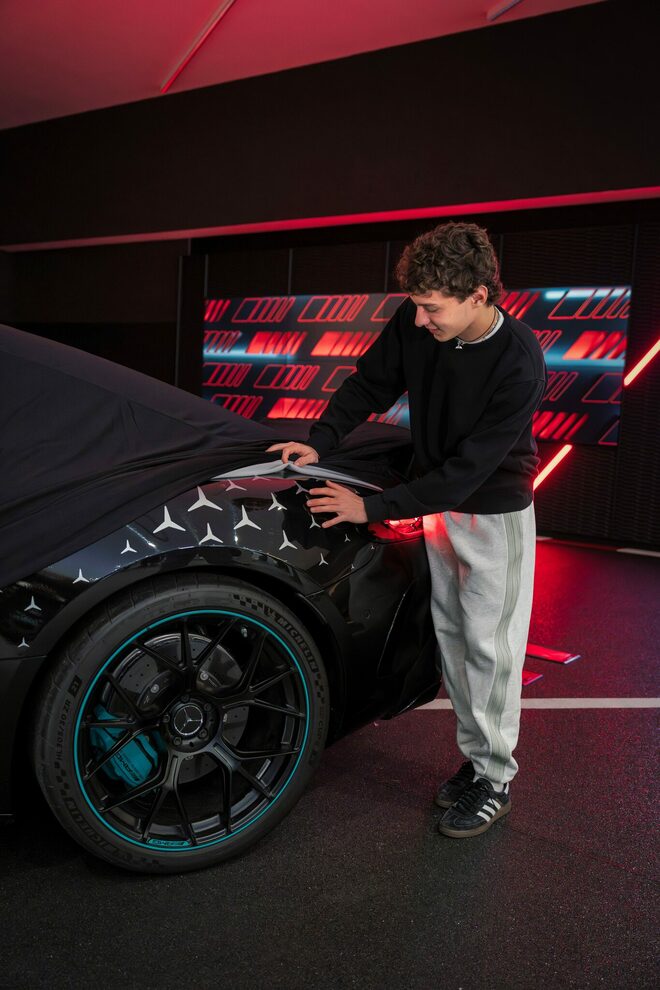 Mercedes AMG GT 63 PRO 4MATIC+ di Kimi Antonelli