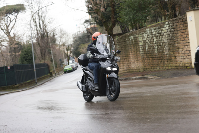 Honda Sh, ecco il model year 2026 dello scooter best seller