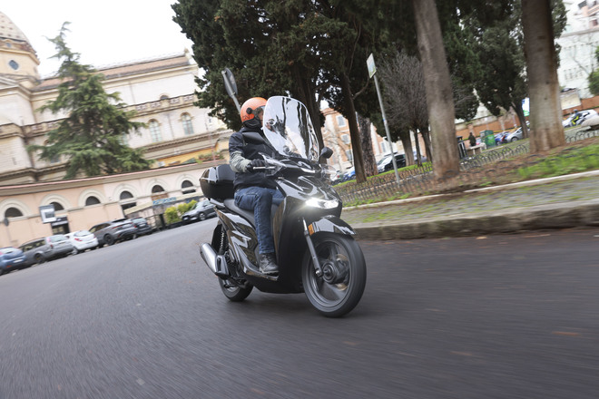 Honda Sh, ecco il model year 2026 dello scooter best seller