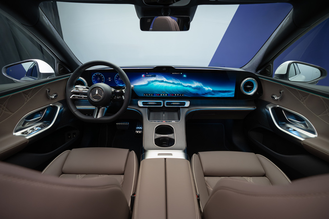​Mercedes Classe C, la berlina cambia volto ed è solo elettrica