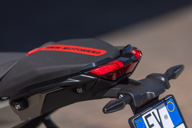 BMW R 1300 RS, la sport tourer va veloce