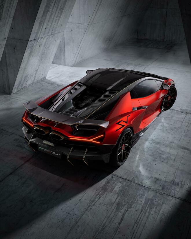 Lamborghini Revuelto SV