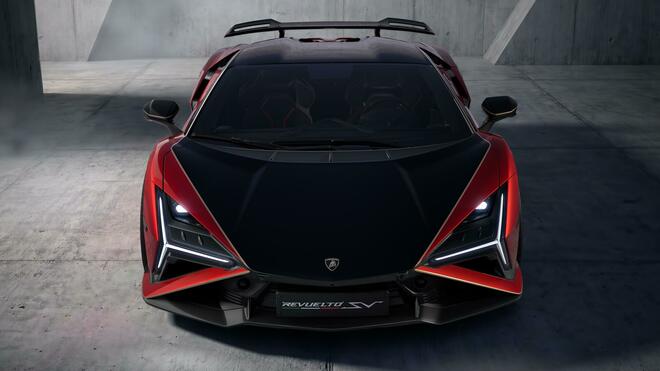 Lamborghini Revuelto SV