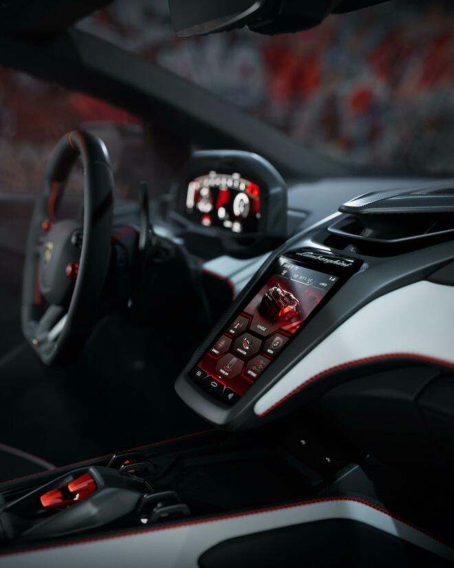 Lamborghini Revuelto SV
