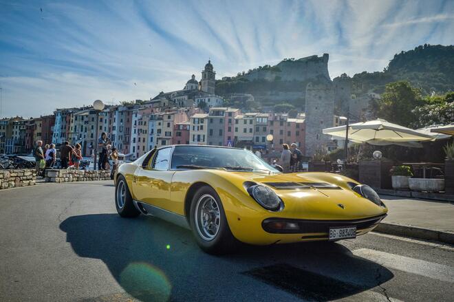 La dinastia Super Veloce continua: dalla Miura SV alla Revuelto SV