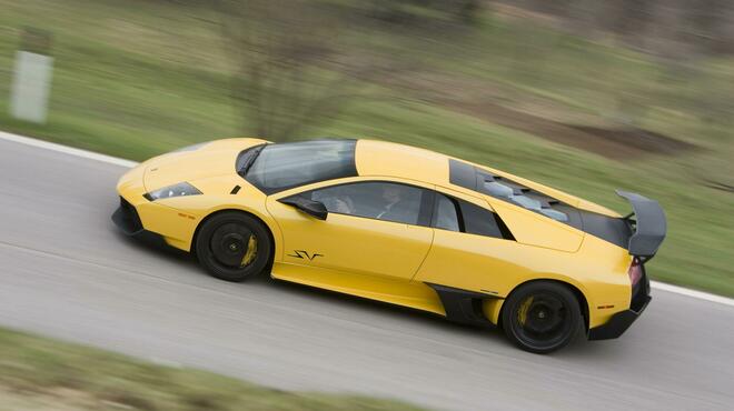 La dinastia Super Veloce continua: dalla Miura SV alla Revuelto SV
