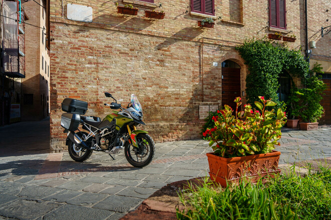 TVS RTX 300