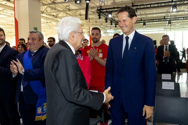 Mattarella all'inaugurazione dell'e-building Ferrari