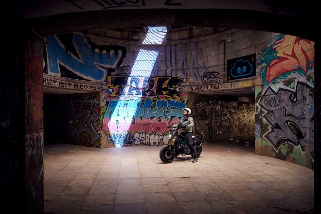 bmw CE 02, l'elettrizzante ed originale scooter