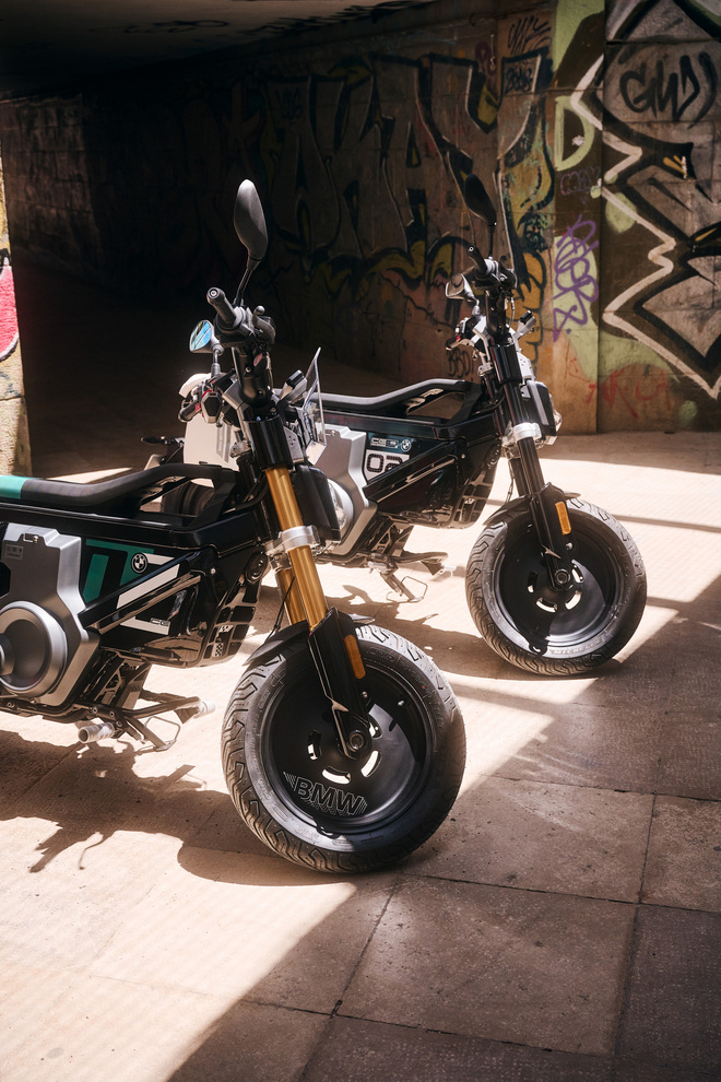bmw CE 02, l'elettrizzante ed originale scooter