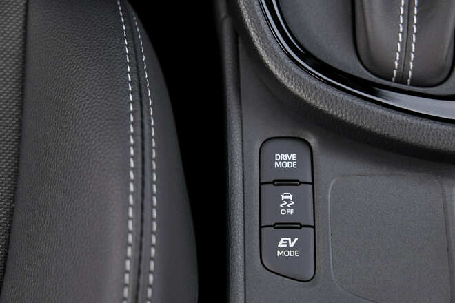 Yaris Cross my 2024, tante novità per il Suv Toyota