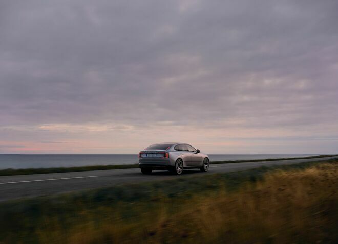 Volvo ES90, la nuova ammiraglia elettrica ipertecnologica