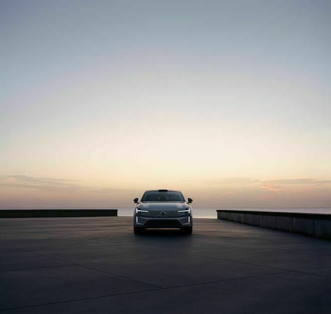 Volvo ES90, la nuova ammiraglia elettrica ipertecnologica