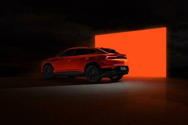 Lamborghini Urus SE, l'ibrida plug-in da 800 cv