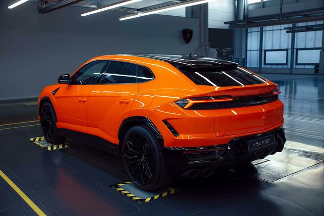 Lamborghini Urus SE, l'ibrida plug-in da 800 cv